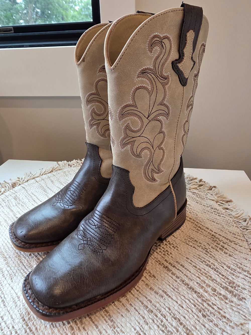 Roper Brown and Tan Blaze Kids Boys Girls Western Cowboy Cowgirl Boots Youth 3Y